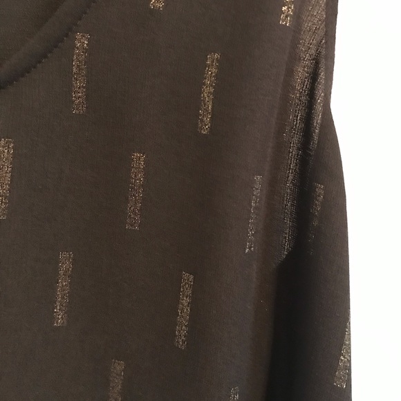 Black and gold tank top medium - Picture 2 of 5